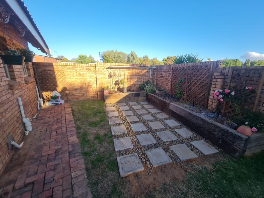 3 Bedroom Property for Sale in Langenhovenpark Free State